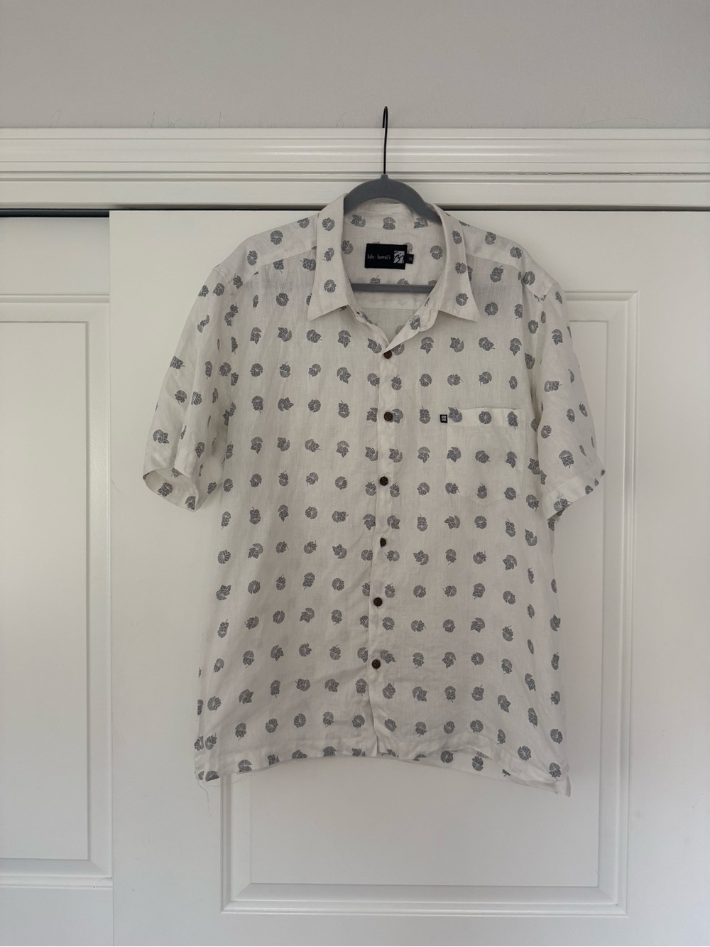 Sig Zane Men's White Linen Short-Sleeve Ohi’a Print Button-Up Shirt